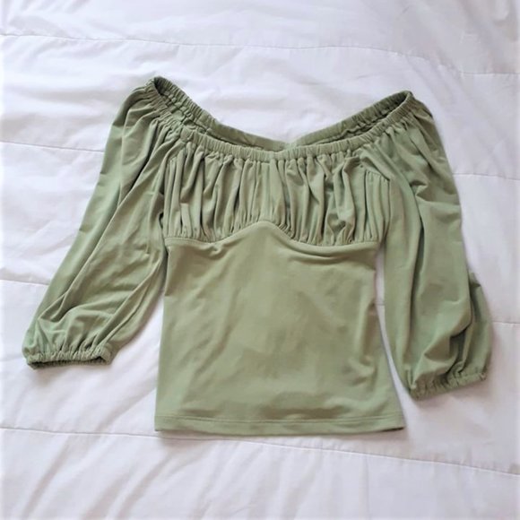 Sage green Vixen vacation blouse - Picture 3 of 5